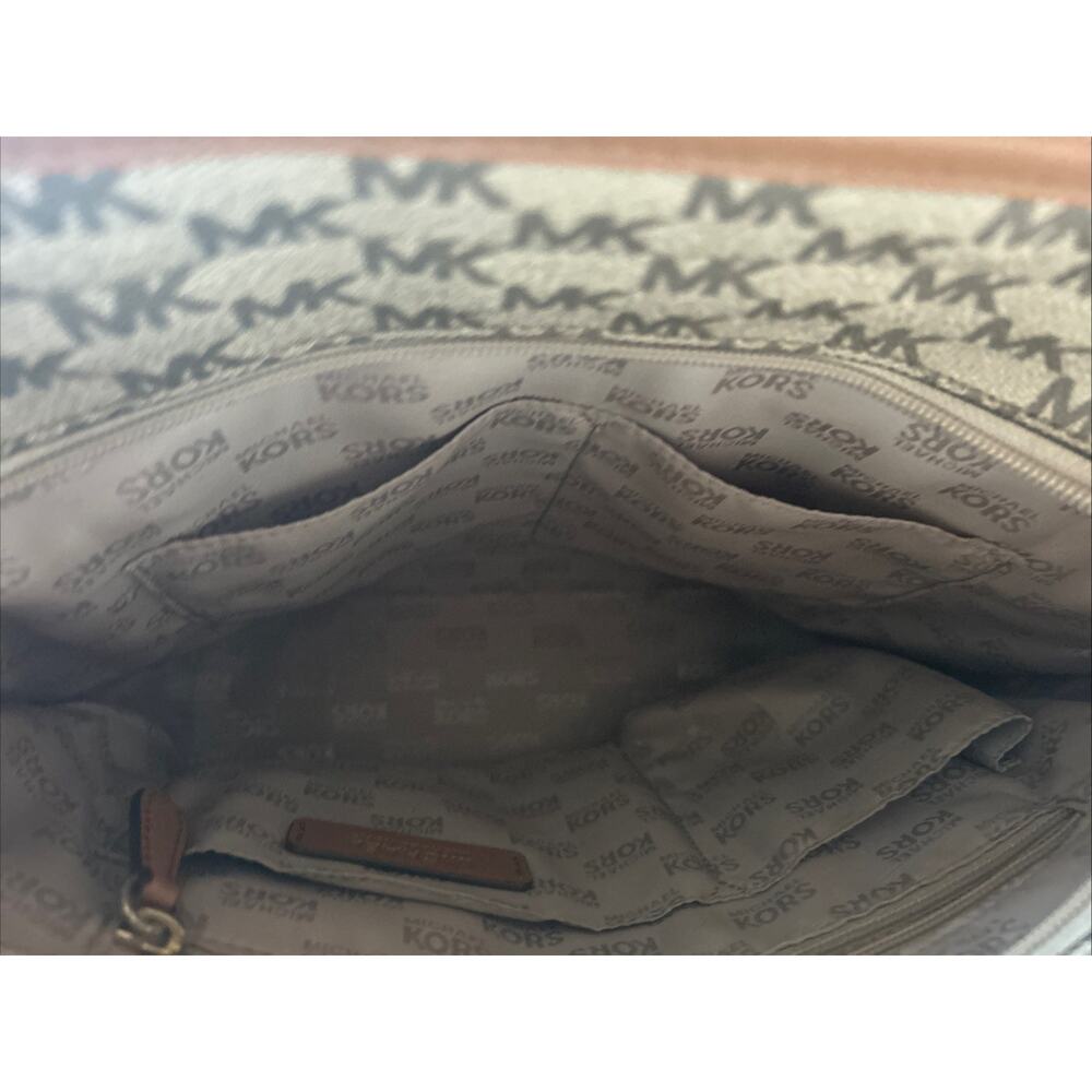 Michael Kors Brown Signature Tote Gold Texture. Excellent Condition!!129 - Picture 8 of 12